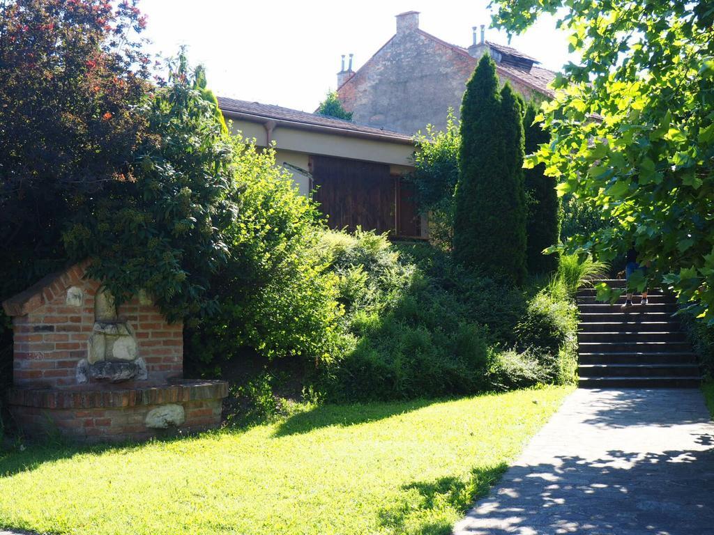 Penzion U Vlků Valtice Exterior foto