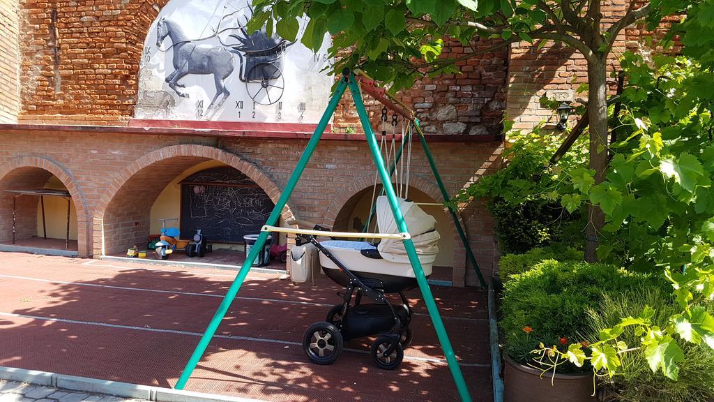 Penzion U Vlků Valtice Exterior foto